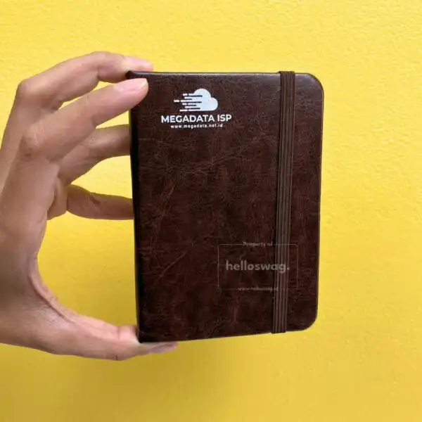 Buku Agenda Berbahan Kulit Dilengkapi Karet Pengunci dan Desain Grafis Custom (10)