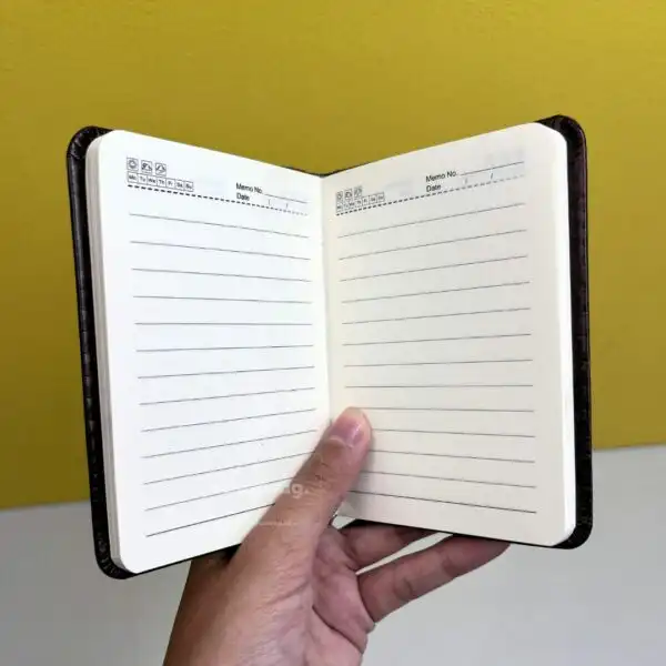 Buku Agenda Berbahan Kulit Dilengkapi Karet Pengunci dan Desain Grafis Custom (12)
