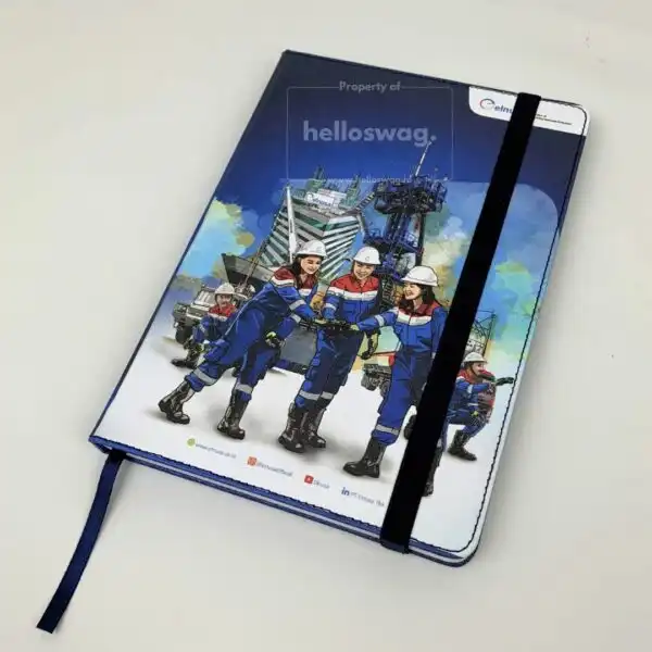 Buku Agenda Berbahan Kulit Dilengkapi Karet Pengunci dan Desain Grafis Custom 8