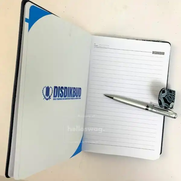 Buku Agenda Kulit Dengan Motif Batik dan Pengunci Magnet Untuk Souvenir Kantor 2