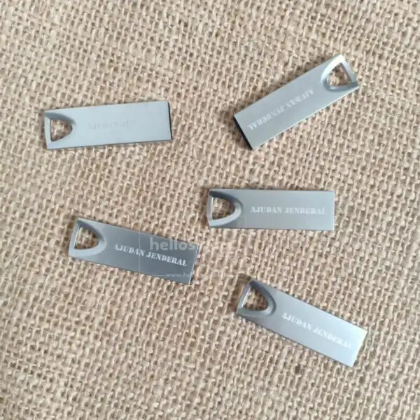 Flashdisk Dengan Bahan Metal dan Custom Logo 2
