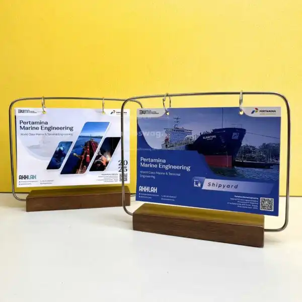 Kalender Meja Dengan Dudukan Kayu Custom (4)