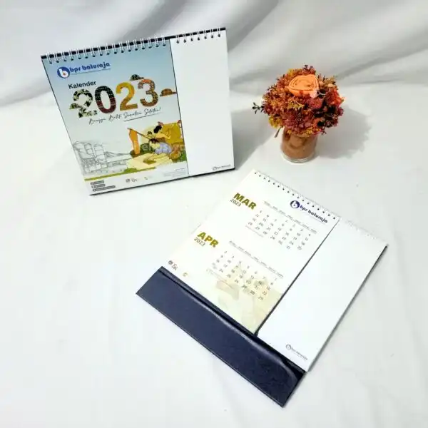 Paket Kalender Meja dan Kalender Dinding 3