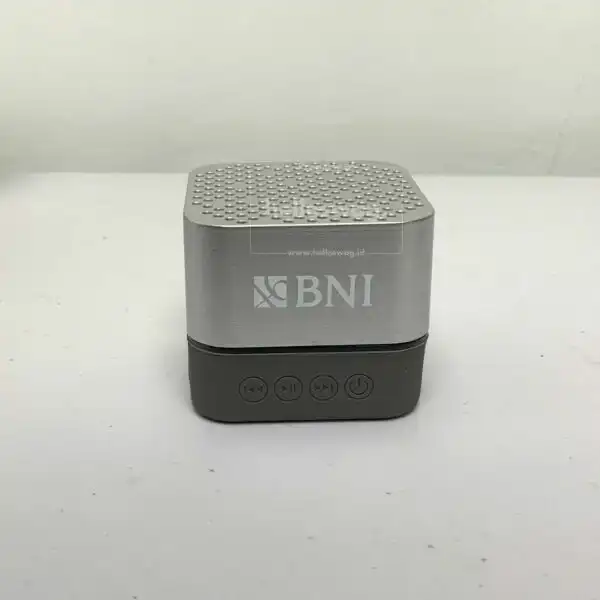 Souvenir Elektronik Speaker Bluetooth Dengan Custom Logo dan Model Beragam 4