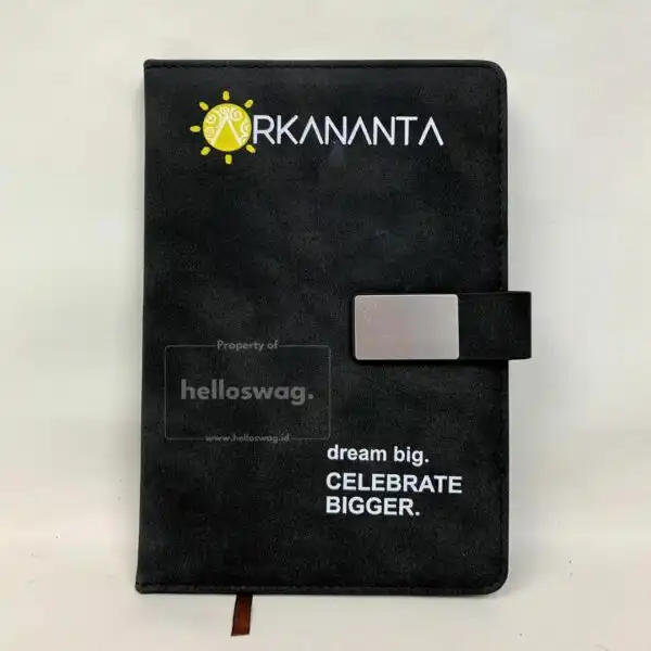 Souvenir Event Gift Set Berisi Buku Agenda Mug Keramik Kalender Meja dan Tas Totebag Custom Desain dan Logo 1
