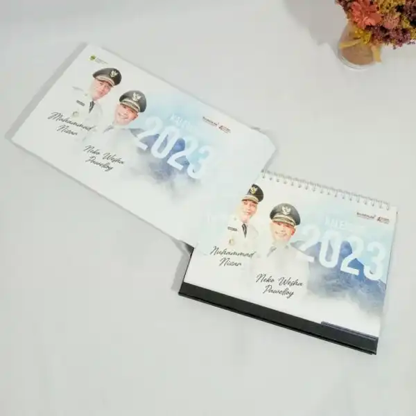 Kalender Meja Dengan Amplop 5