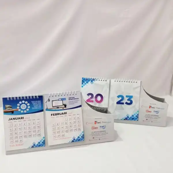 Kalender Meja Dengan Tempat ATK 5