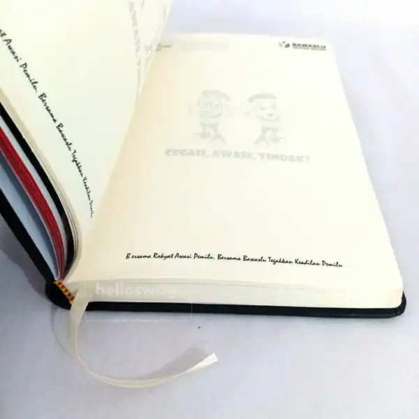 Buku Agenda Hardcover Dengan Cover Kulit Dilengkapi Tempat Pulpen dan Kartu 6