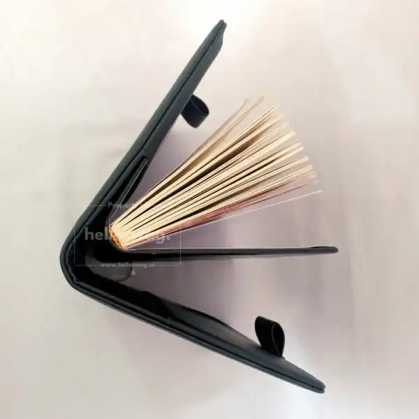Buku Agenda Hardcover Dengan Cover Kulit Dilengkapi Tempat Pulpen dan Kartu 7