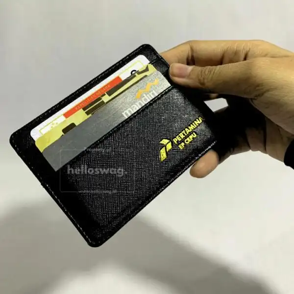 Gift Set Berisi Cardholder Custom Logo Dilengkapi Hardbox dan Paperbag 2