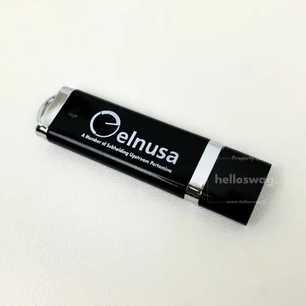 Flashdisk Bahan Plastik Dengan List Silver Dilengkapi Logo Perusahaan 2
