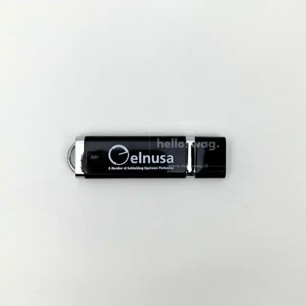 Flashdisk Bahan Plastik Dengan List Silver Dilengkapi Logo Perusahaan 4