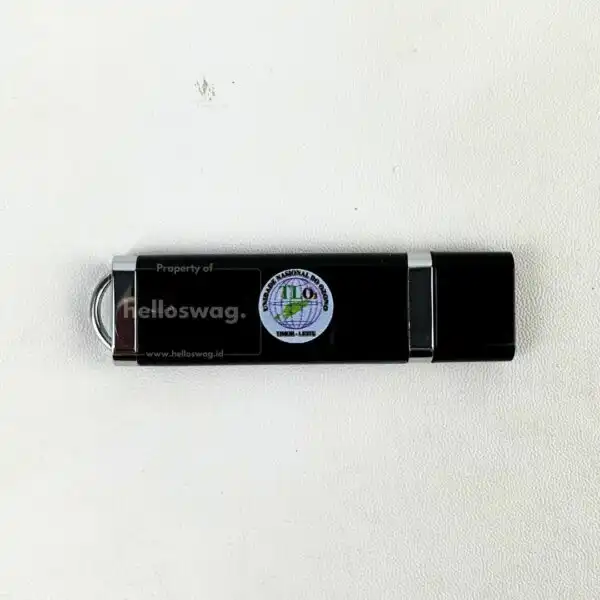 Flashdisk Bahan Plastik Dengan List Silver Dilengkapi Logo Perusahaan 5