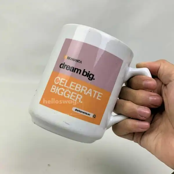 Mug Gelas Berbahan Keramik Dengan Custom Logo dan Desain Untuk Souvenir 4