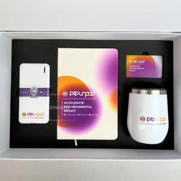 Gift Set Dengan Hardbox Berisi Buku Agenda Mug Stainless Powerbank E Money dan Tas Totebag 2
