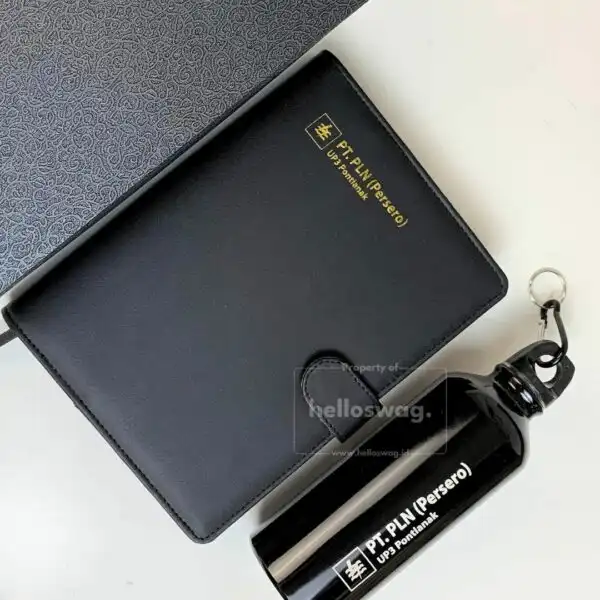 Gift Set Souvenir Berisi Buku Agenda Kulit dan Tumbler Sport Stainless Dapat Dicustom Logo 4