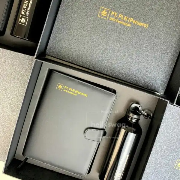 Gift Set Souvenir Berisi Buku Agenda Kulit dan Tumbler Sport Stainless Dapat Dicustom Logo 5