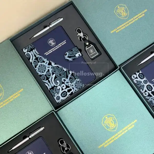 Souvenir Gift Set Buku Agenda Motif Batik Pulpen Stainless dan Gantungan Kunci Kulit 6
