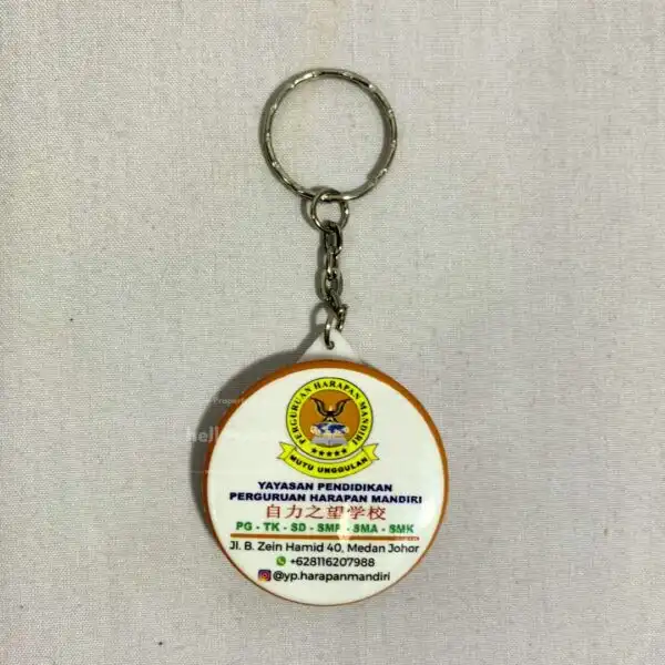 Aksesoris Gantungan Kunci Berbahan Plastik Dapat Custom Logo dan Desain 3