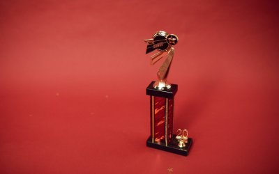 Mengenal Apa Itu Plakat dan Jenis-Jenisnya