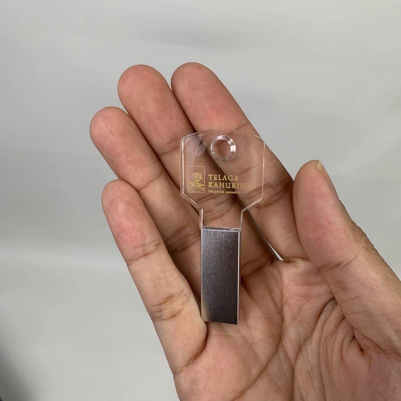 flashdisk 1 - apa itu seminar kit