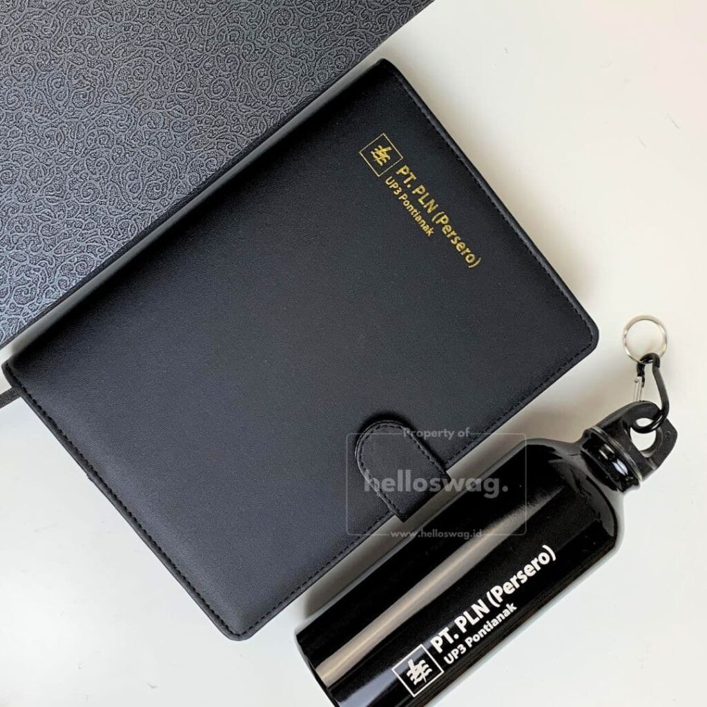 Gift Set Souvenir Berisi Buku Agenda Kulit dan Tumbler Sport Stainless Dapat Dicustom Logo 4
